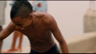 Una noche Movie Trailer